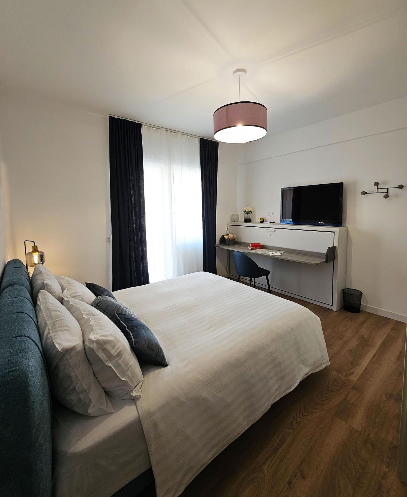 B&B Domus Teano Luxury Rooms Rom Exteriör bild