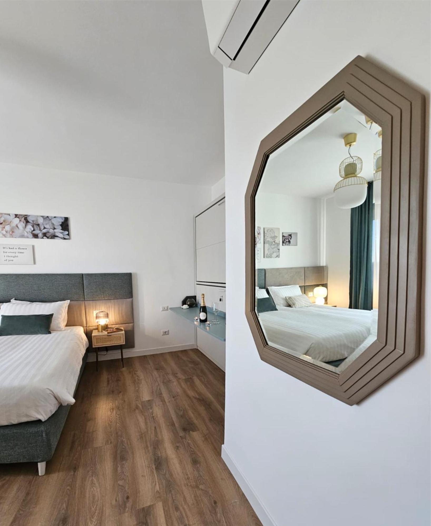 B&B Domus Teano Luxury Rooms Rom Exteriör bild