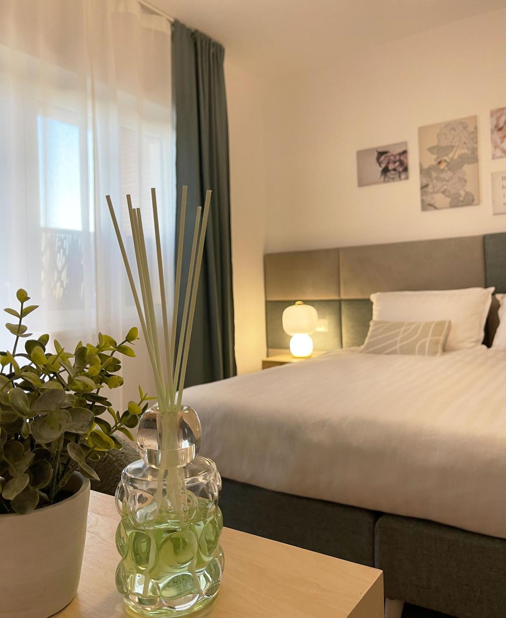 B&B Domus Teano Luxury Rooms Rom Exteriör bild